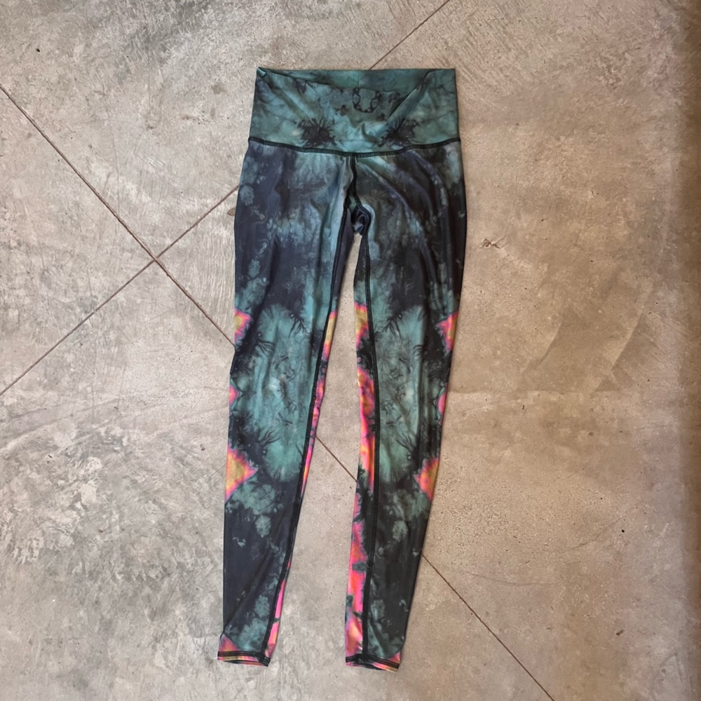 Teeki leggings size small